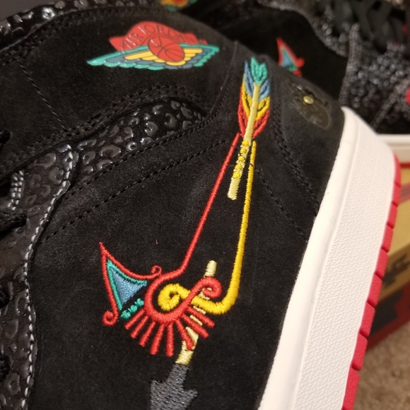 Nike Air Jordan 1 Mid SE Siempre Familia Men Size 13 Brand New In Box main image 8